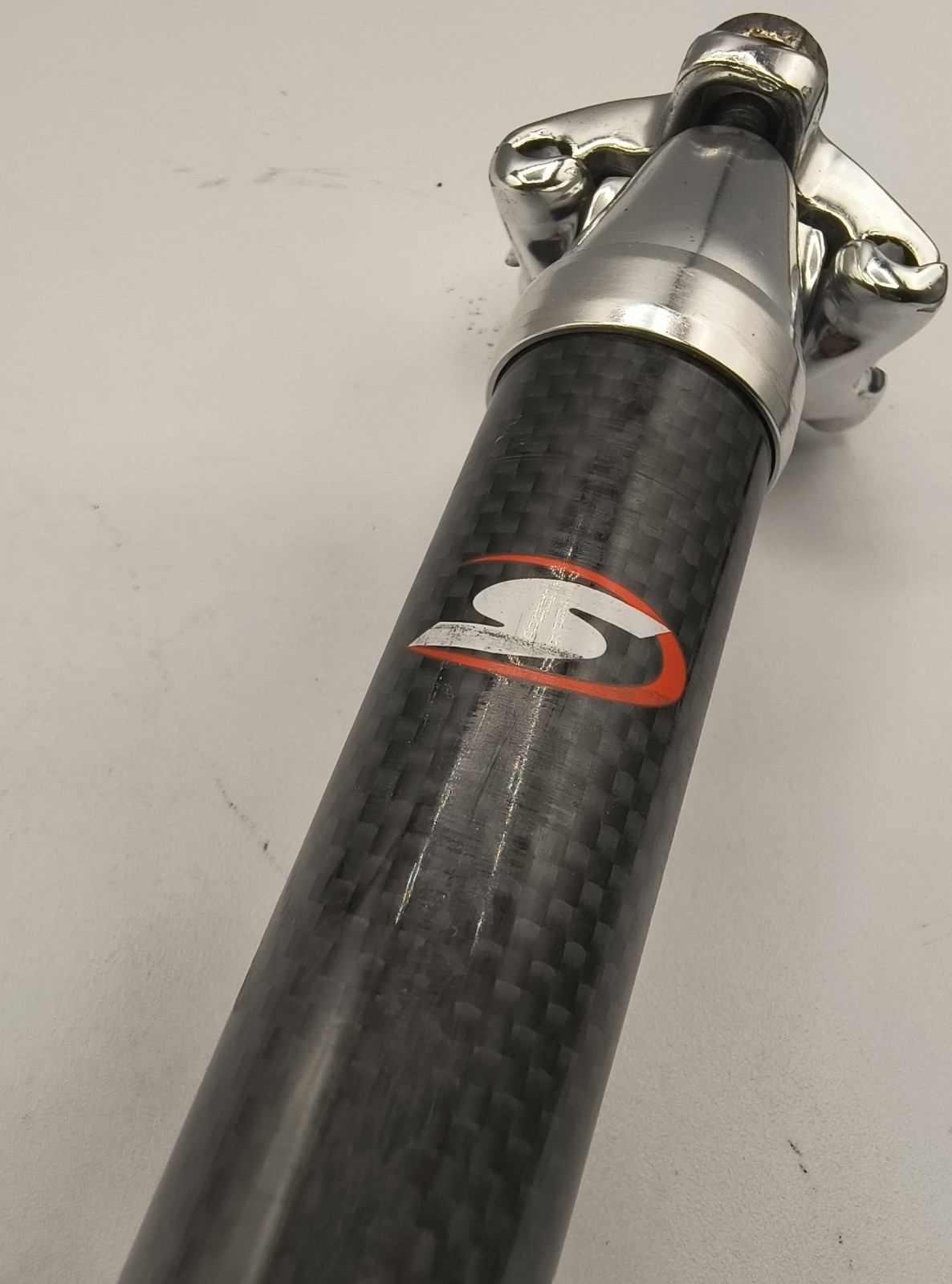 Carbon Seatpost only 227g 27.2 Diameter 300mm Length EXC 9.5/10