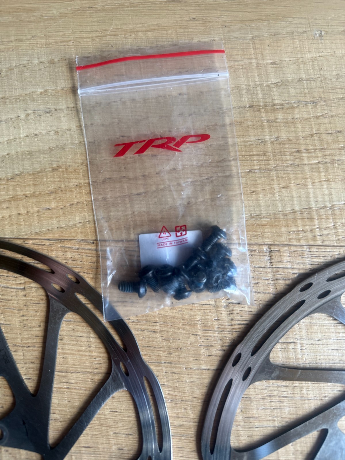 SRAM Brake Set. Code RSC + SRAM Centerline 200 rotors. R + L. Galfer Pads