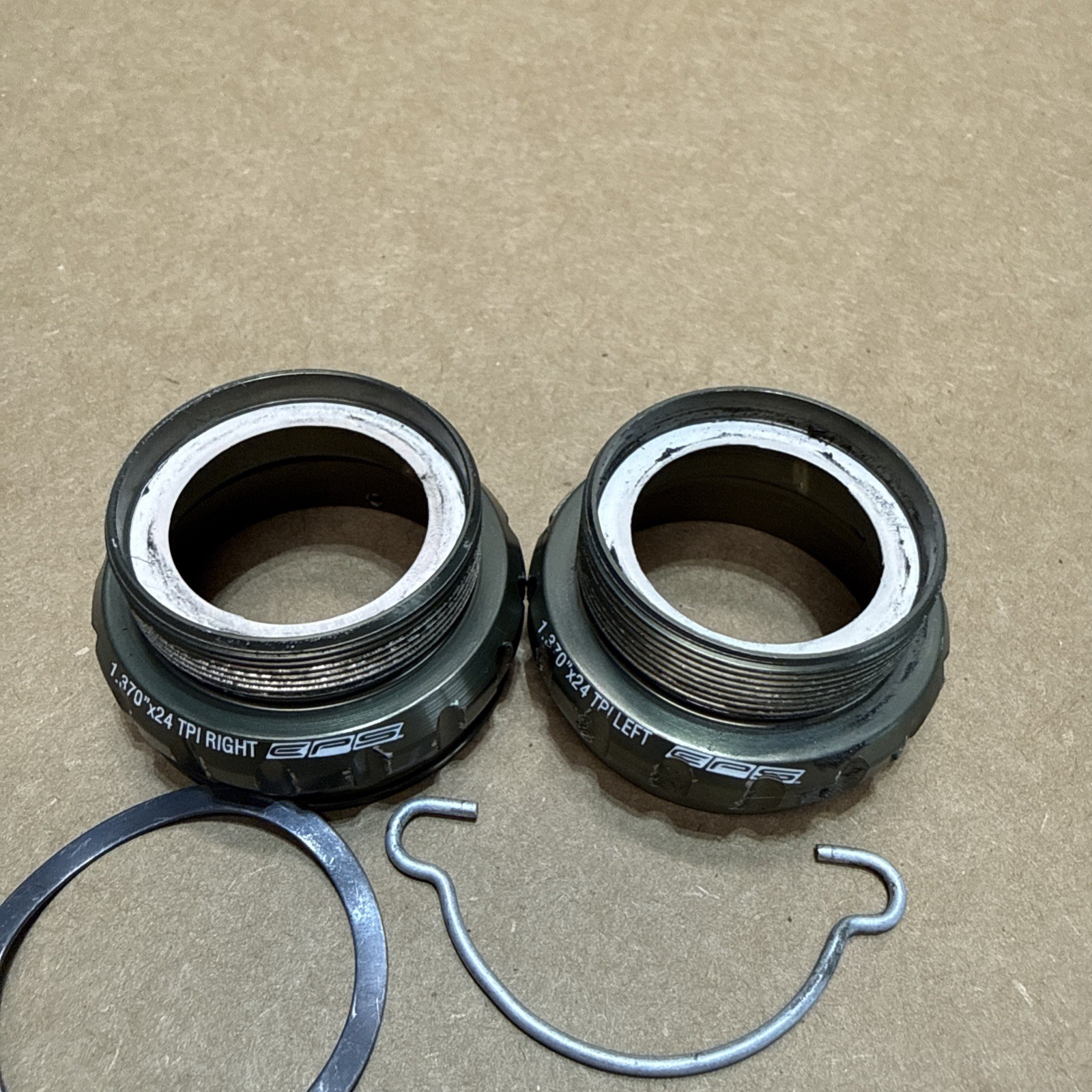 Campagnolo Record 68mm English Threaded Ultra Torque Bottom Bracket Cups bwc56