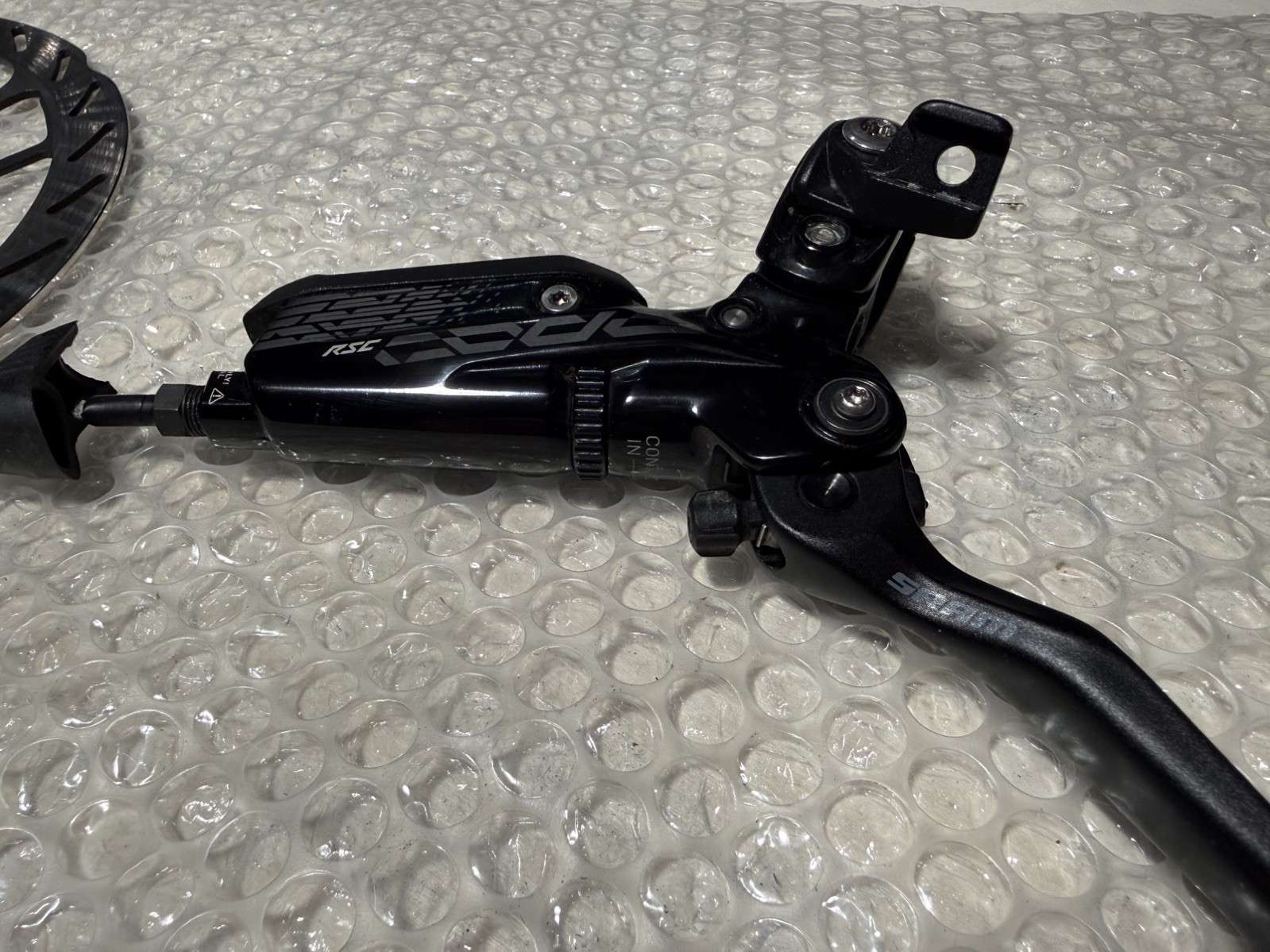 SRAM Code RSC Right Rear Brake & HS2 200mm Rotor, 1525mm usable Hose