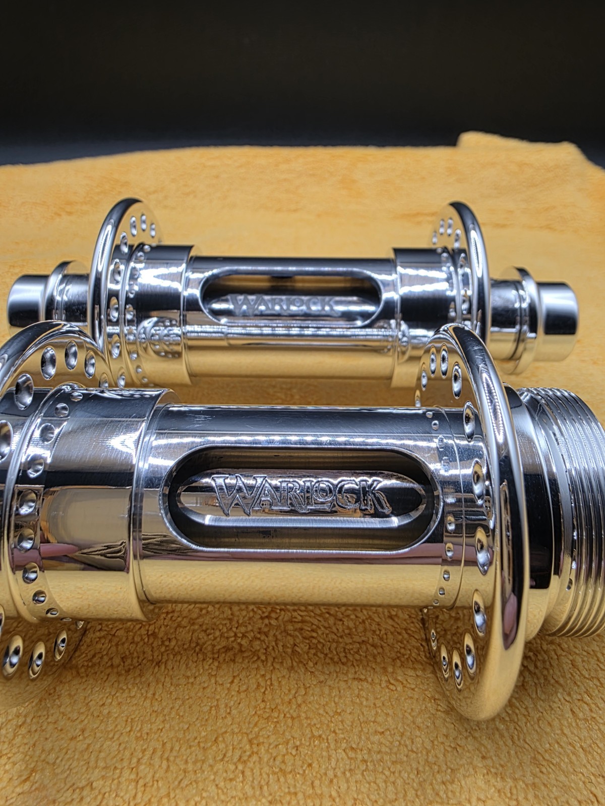 BULLSEYE 🎯/WARLOCK RARE Show Polished Slotted Hubs Only 3 Made BMX GT HARO SE