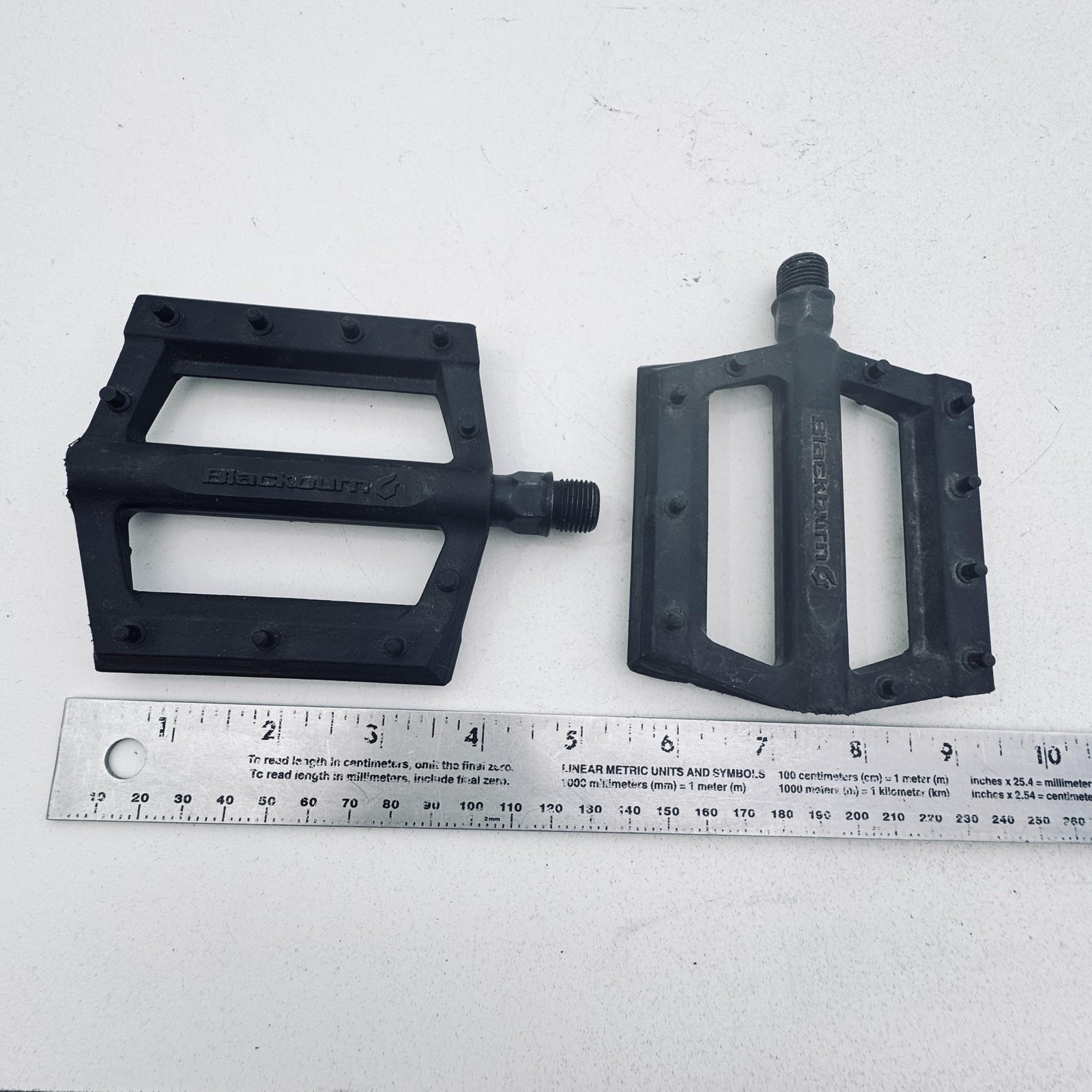Blackburn Platform Bike Pedals Pair Black 9/16 In Flat MTB BMX Urban A94