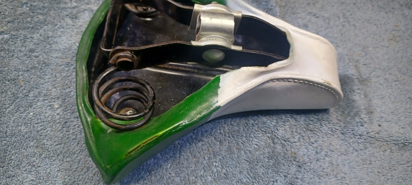 VGC Vintage «S» type Schwinn Green Mesinger Bicycle Seat Saddle with seatpost