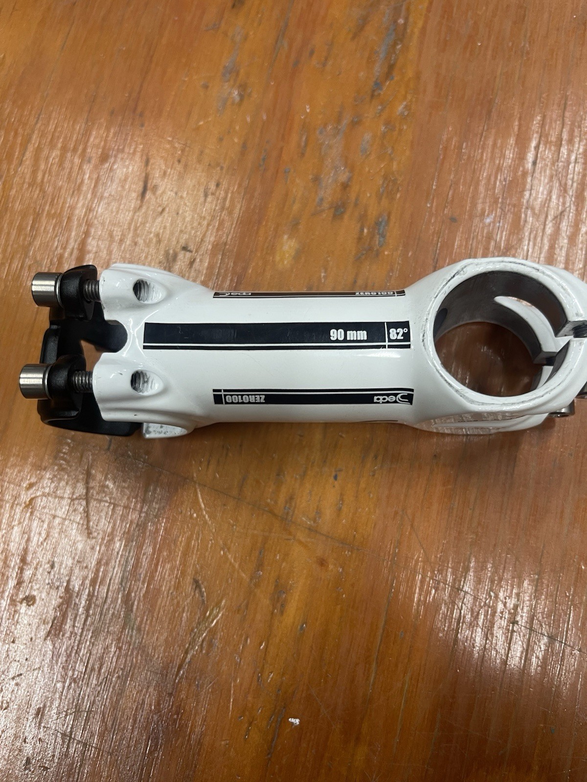 Deda Elementi Zero 100 Servizio Corse Stem 82° x 90 mm White 31.8 Titanium Bolts
