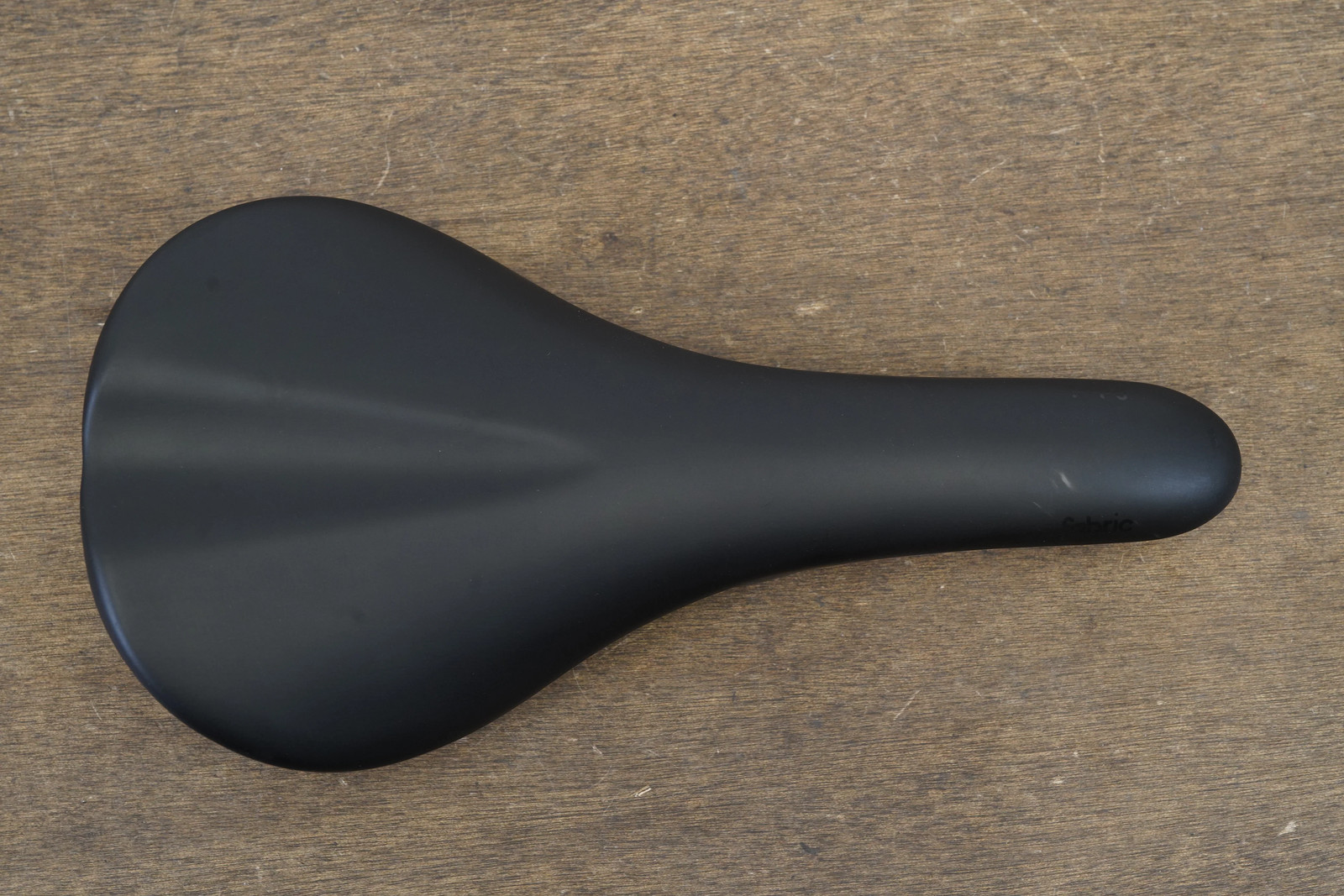 142mm (Shallow) Fabric Scoop Pro Carbon Rail Road Saddle 202g