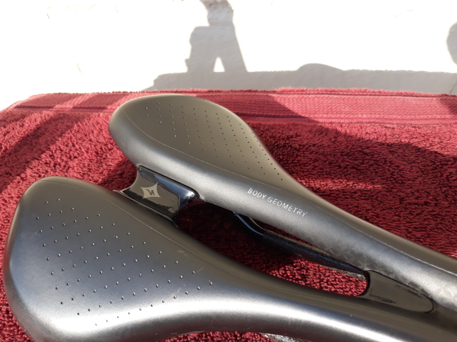 168mm Specialized Oura Pro Carbon Rail Road Saddle 208g Gravel Road Race 168mm