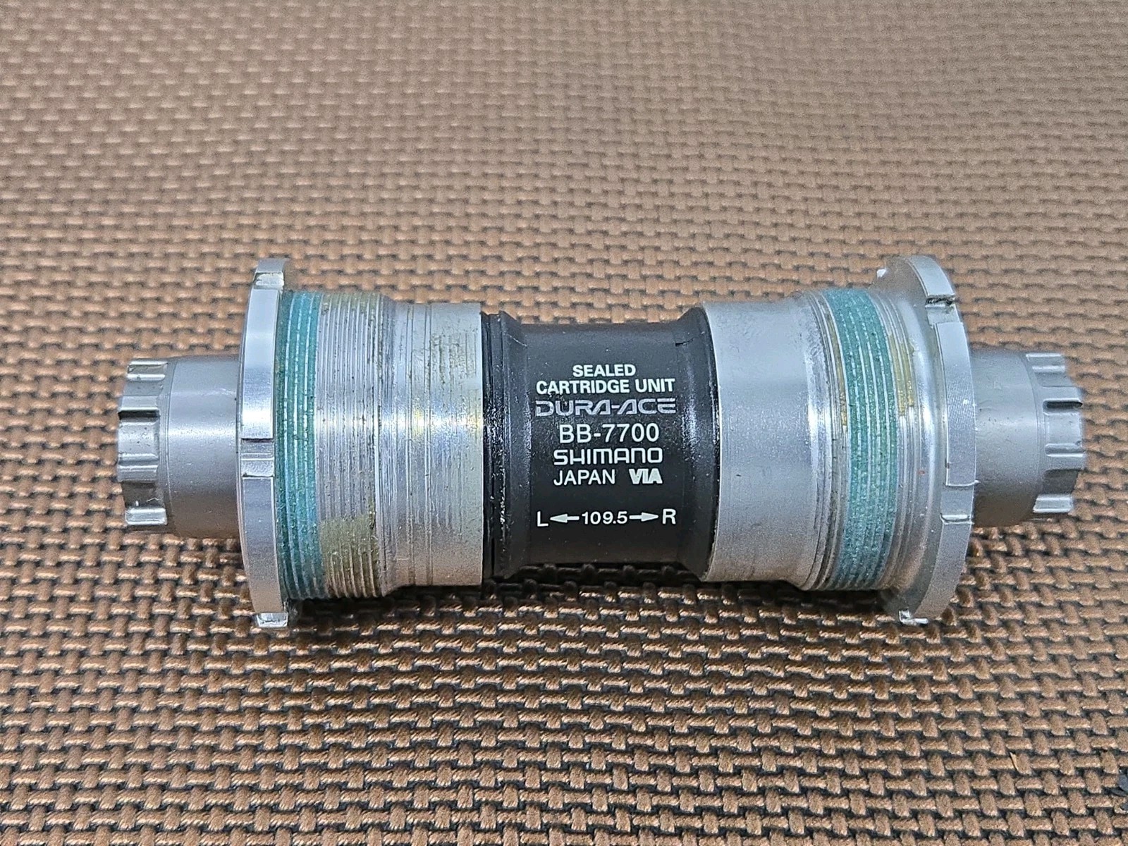 New NOS Shimano Dura Ace Bottom Bracket BB-7700, 109.5mm, Octalink