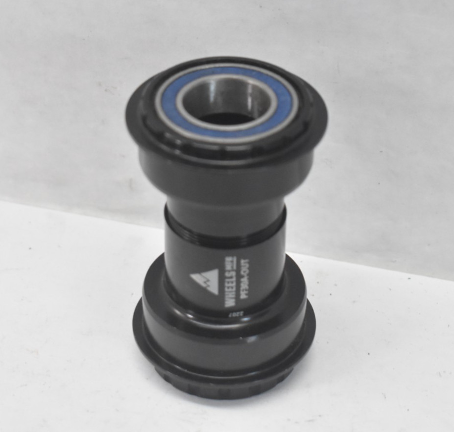 Wheels MFG Outboard ABEC-3 BB PF30A-OUT For 24mm Cranks Compatible With Shimano