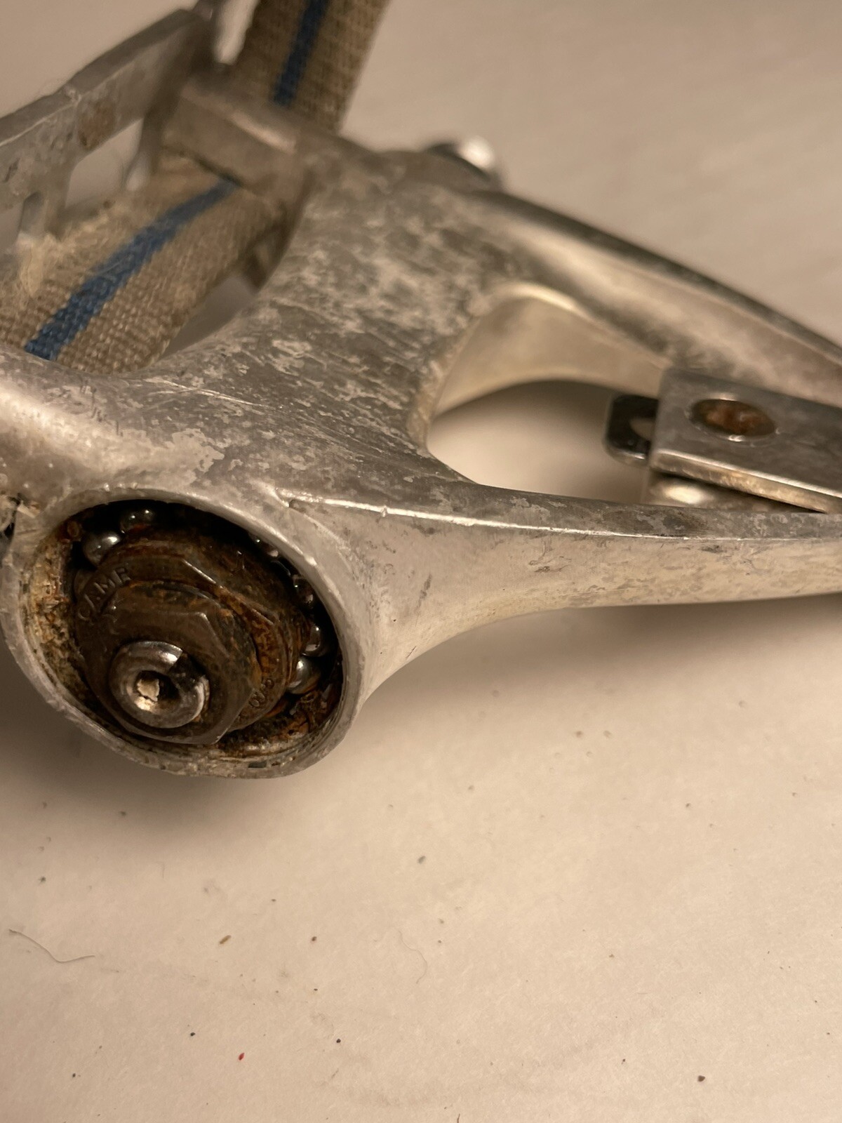 Campagnolo Pedals Athena / Chorus Toe Aero Road Toe Clips With Straps Silver