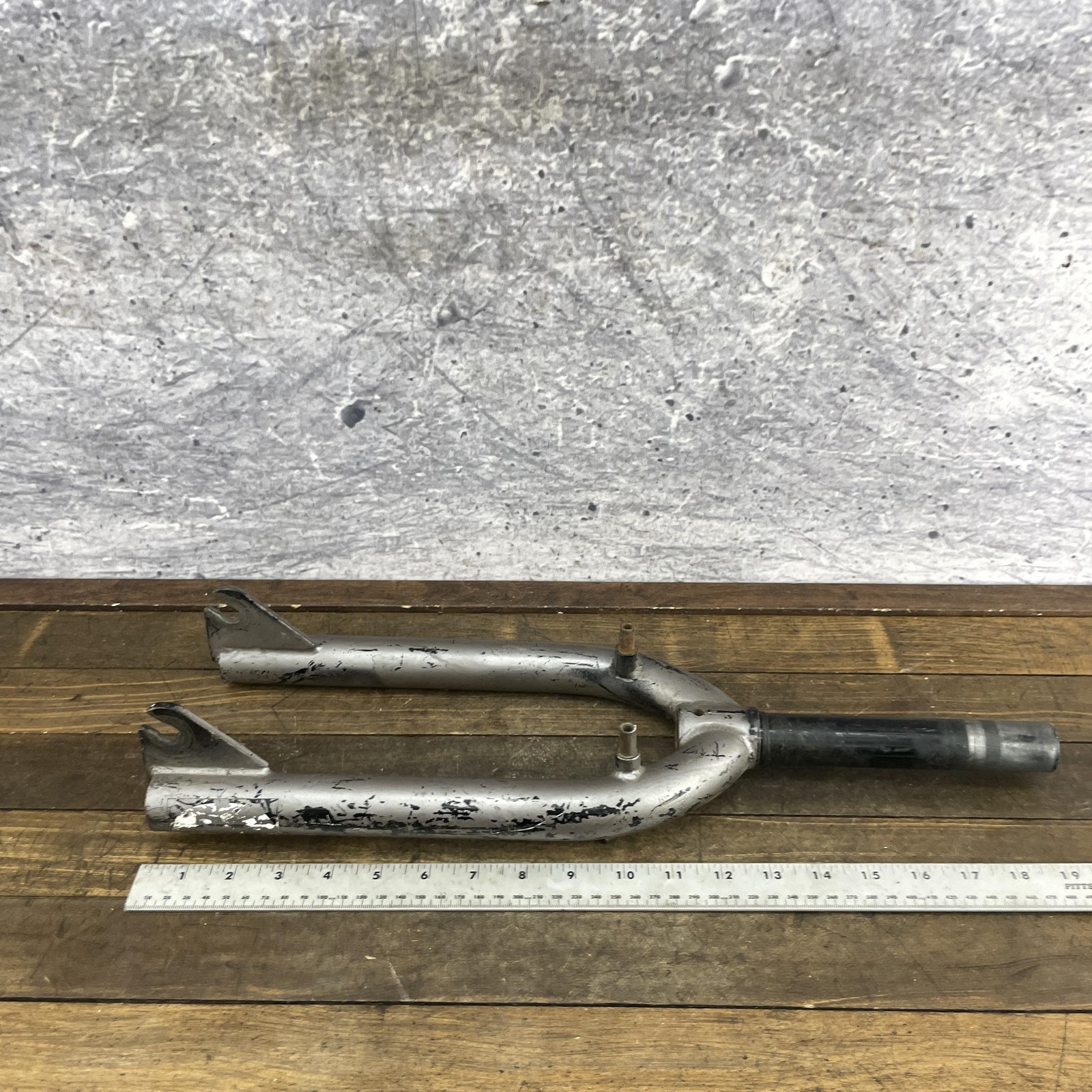 BMX Fork 20in 1-1/8 Threadless 990 Posts FReestyle Steel 10mm Dropout Mid School