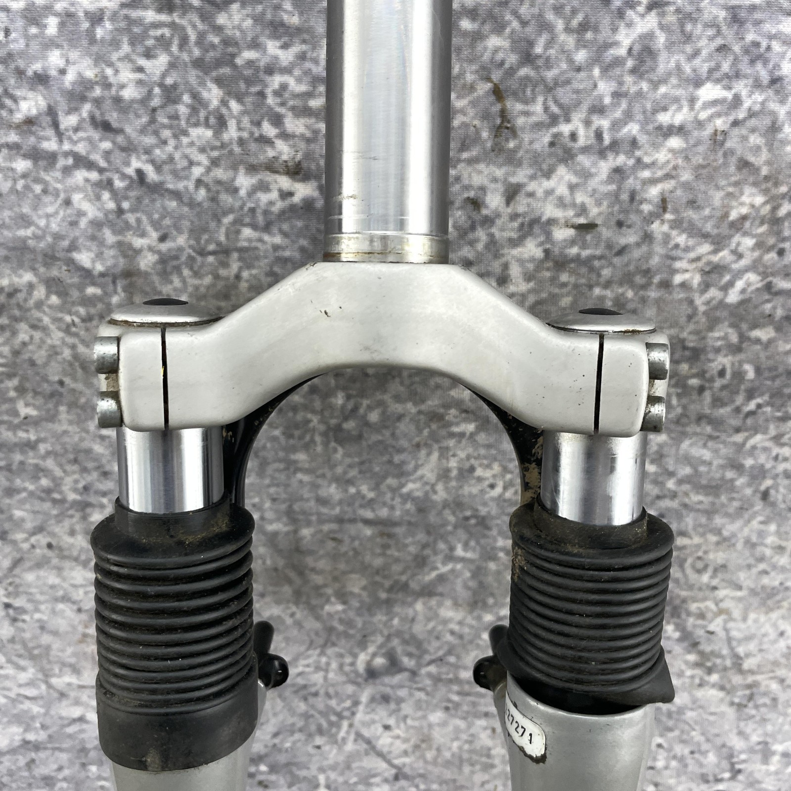 Vintage RockShox MAG 10 Fork 26in 1-1/8 Threadless 6.75in Steerer 90s MTB