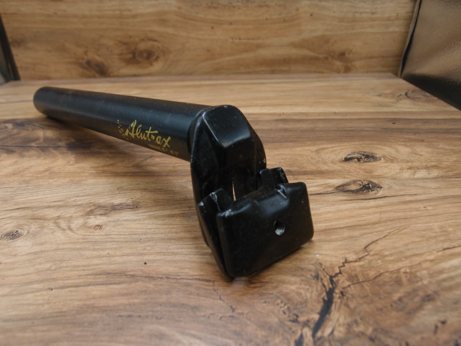 1990 MTB plain seatpost Wheeler Alutrax Super Hard 30.0 mm 300 mm length