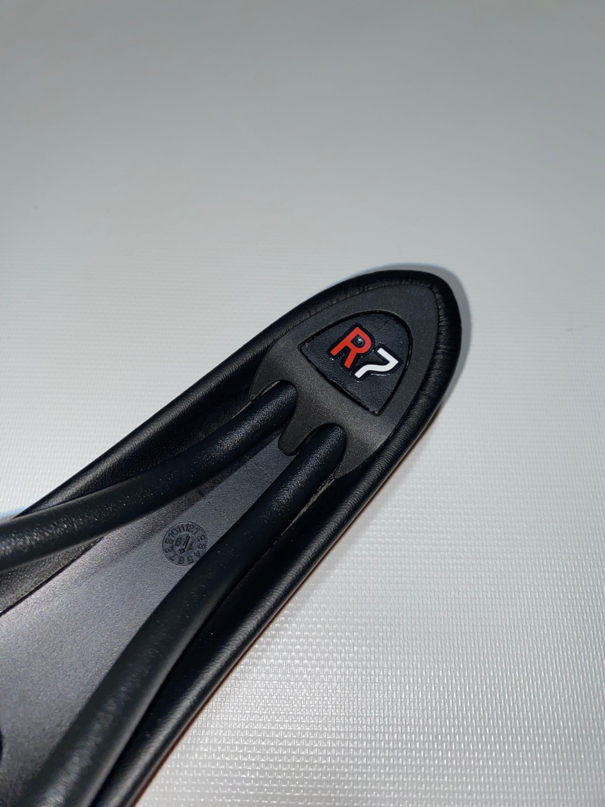 Fizik Aliante R7 Saddle, S-Alloy Rails, Black, NEW