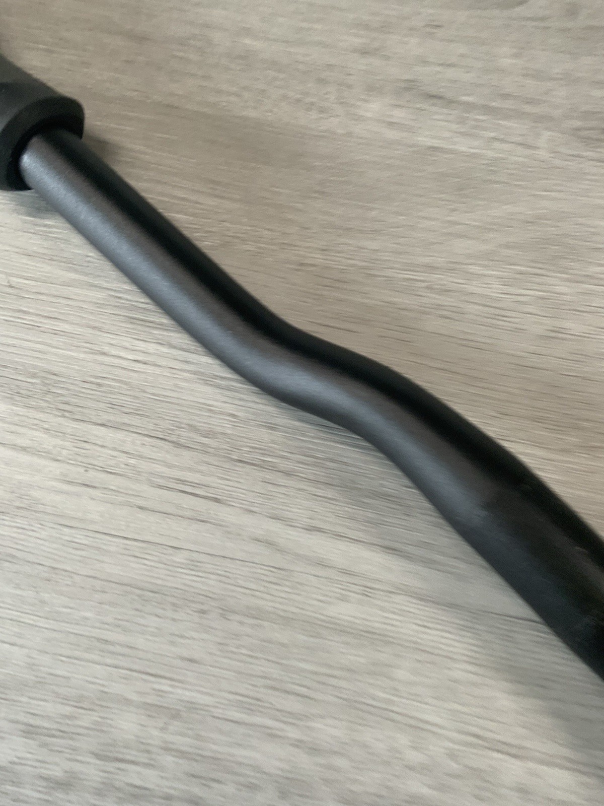 ALUMINUM RISER BAR 640 MM 492 GRAMS WITH AERO GRIPS CLAMP 25.4 MM