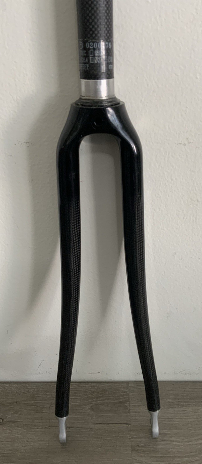 BLACK BLADES CARBON FORK 1 1/8 INCH THREADLESS 700C 295 MM STEERER 570 GRAMS