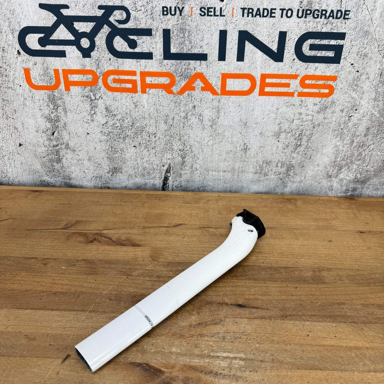 Pinarello Dogma F8/F10/F12 White 350mm 25mm Setback Carbon Bike Seatpost 229g