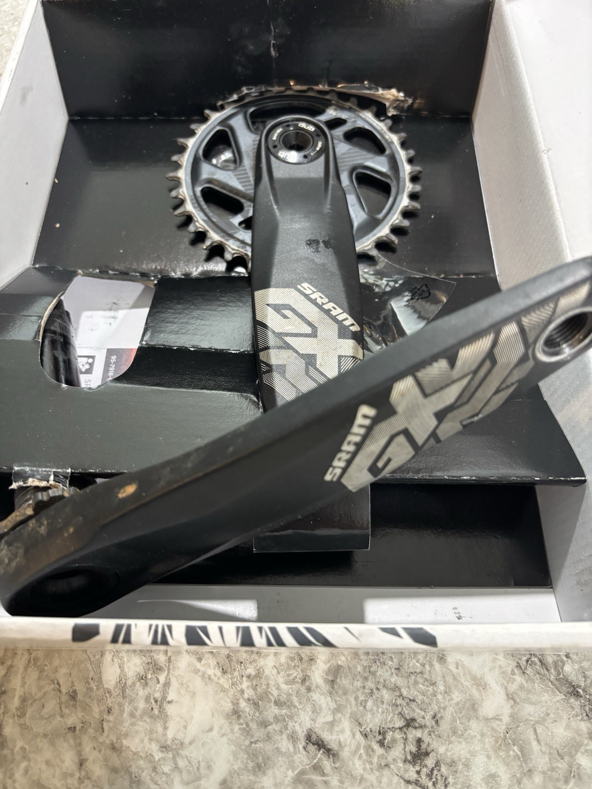 SRAM GX Eagle DUB Carbon Crankset w/ 32T Chainring 175mm Black