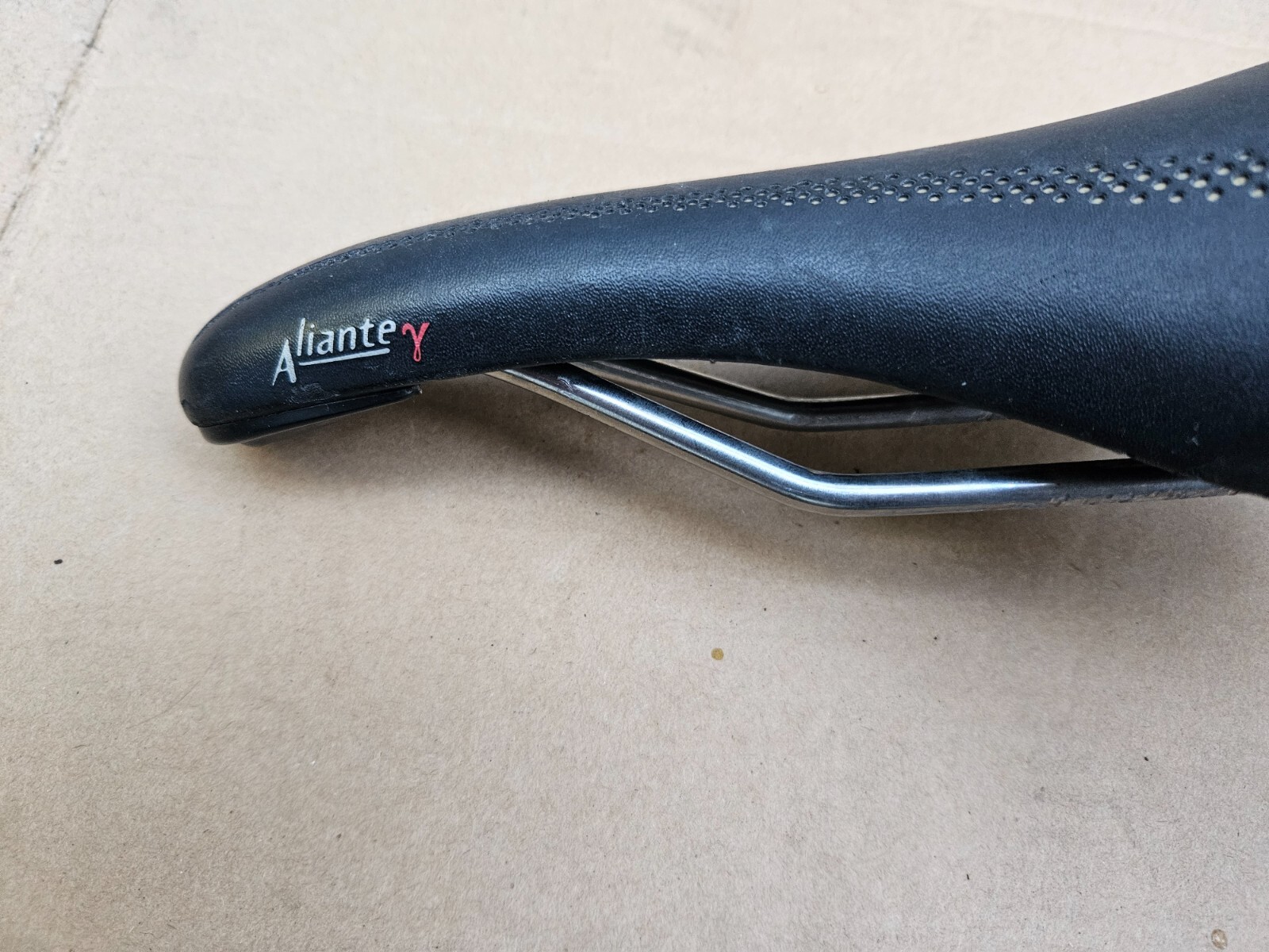 Fizik Aliante Gamma Road Bike Saddle Black Graphite Twinflex made in Italy