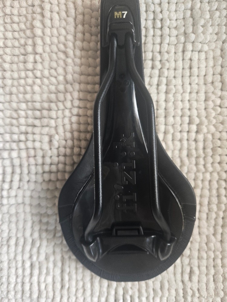 fizik m7 saddle New take off 125mm width