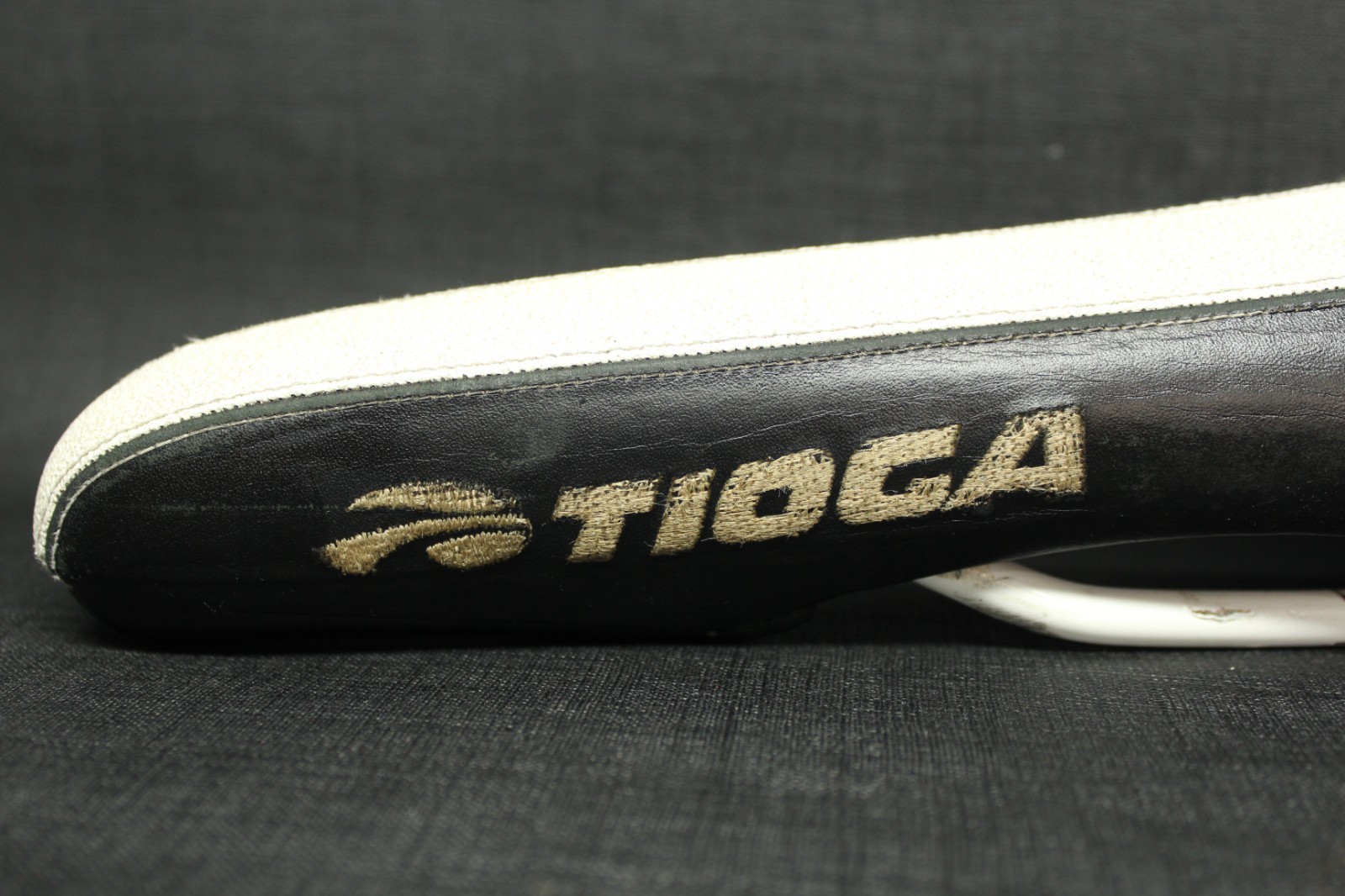 Rare TIOGA Nicolas Vouilloz MTB Downhill DH Bike Saddle 335x132mm, Long version