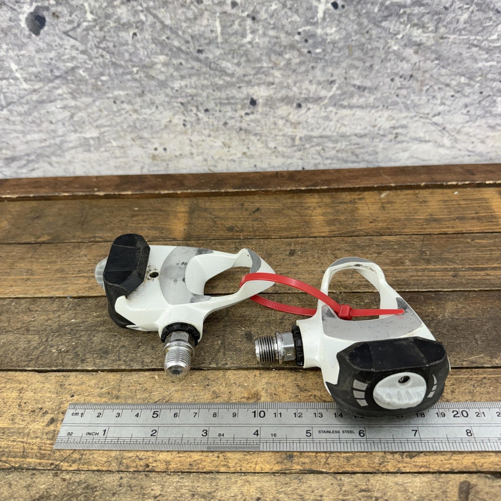 Vintage Campagnolo Pedals Clipless White 9/16 In Road Race Bike Pair Eroica