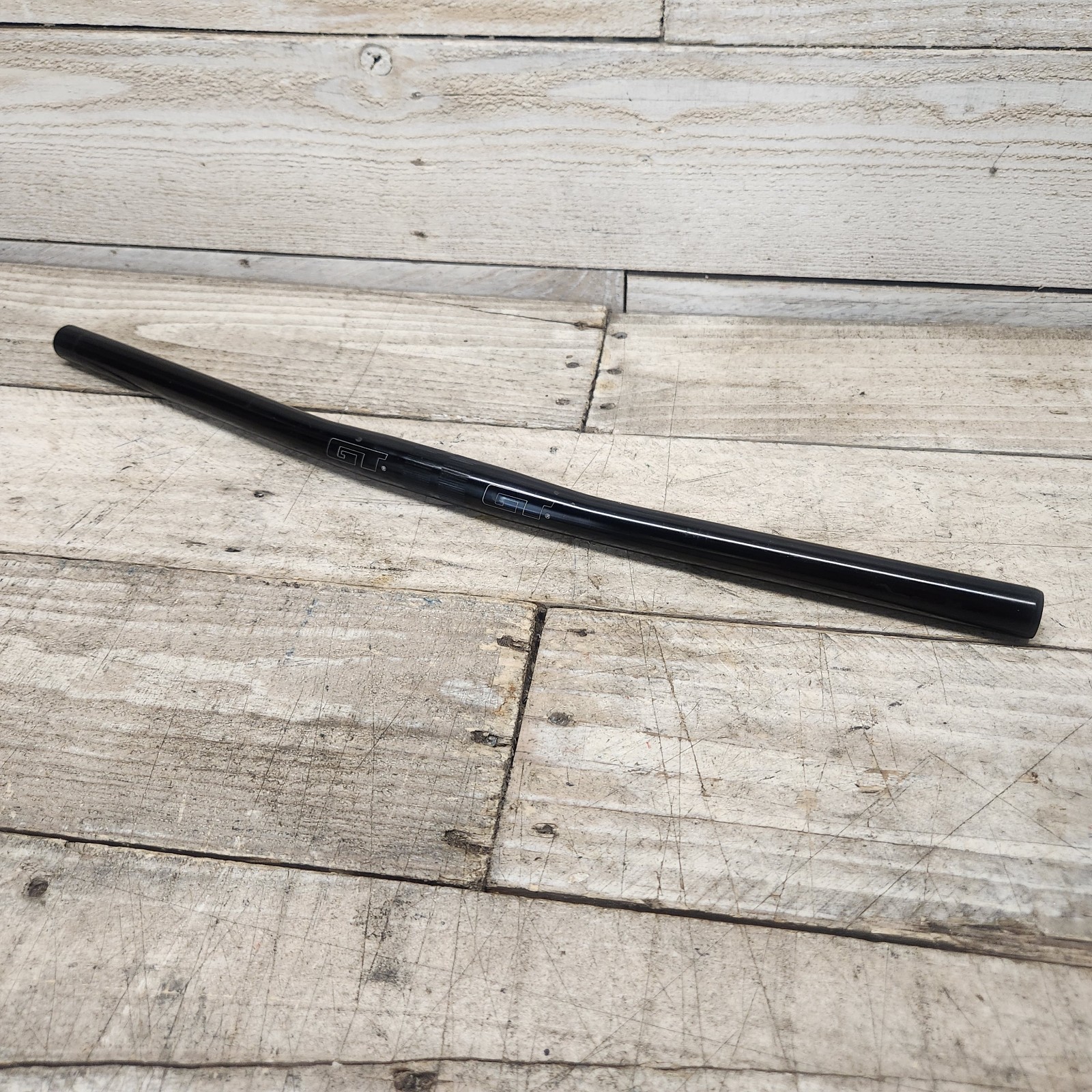 Vintage 1990s GT Mountain Bike Handlebar 25.4mm Clamp 560mm Wide Black Alloy MTB