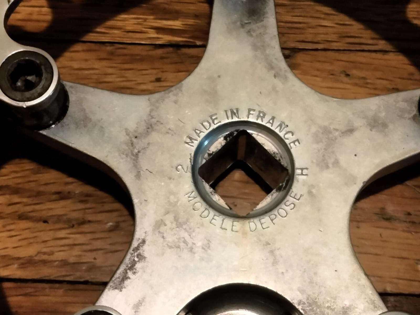 STRONGLIGHT 106 TRIPLE CRANKSET SPIDEL BRANDED 170MM VINTAGE