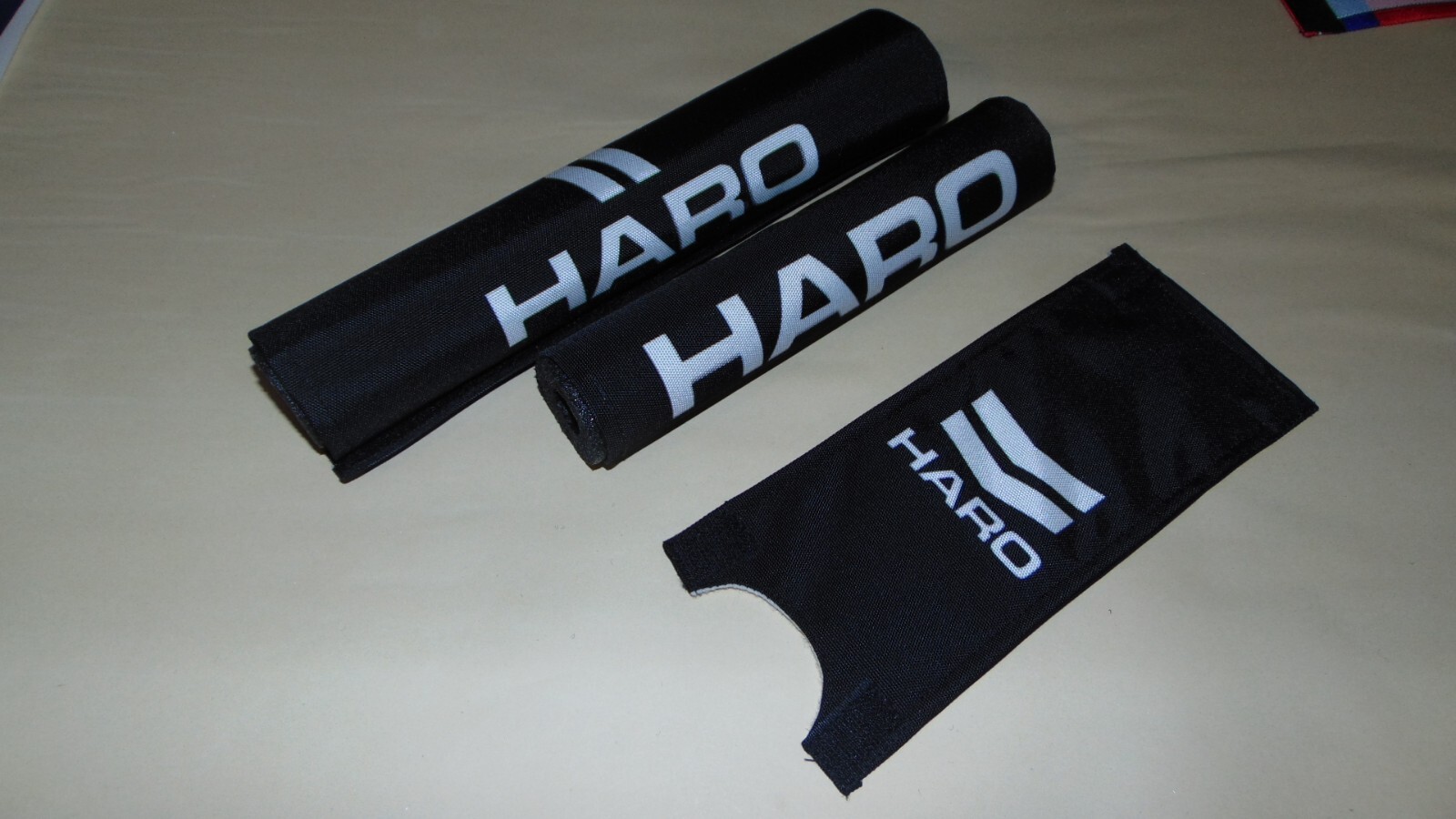 HARO BMX BIKE BLACK WHITE PADSTEM HANDLEBAR TOP TUBE PADS VINTAGE OLD SCHOOL 80s