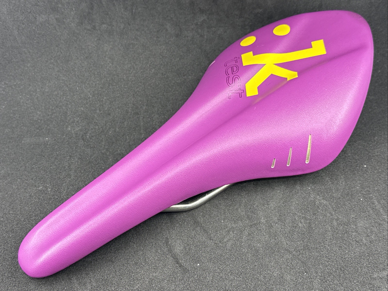 fi:zi’k Arione VS TEST Purple 132mm K:ium Rail Saddle EXCELLENT USED