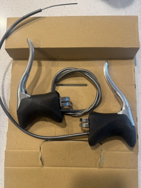Shimano SH-BL-R600 brake levers Used