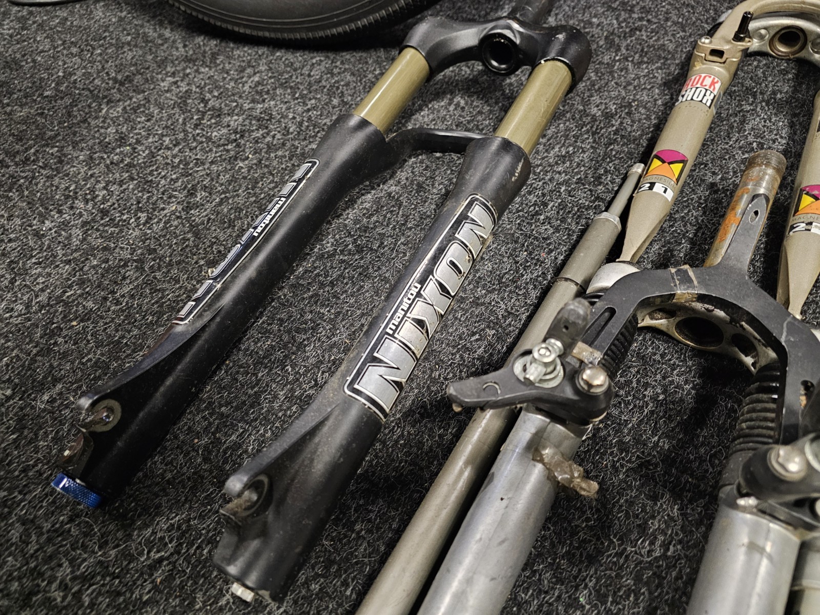 Vintage Suspension Forks, 26″ ROCKSHOX, Manitou, Specialized, RST. Etc