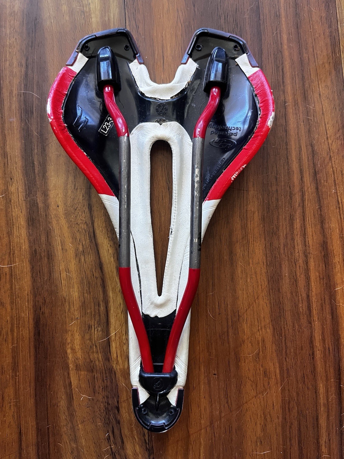 Specialized Toupe Saddle 143mm White and Red
