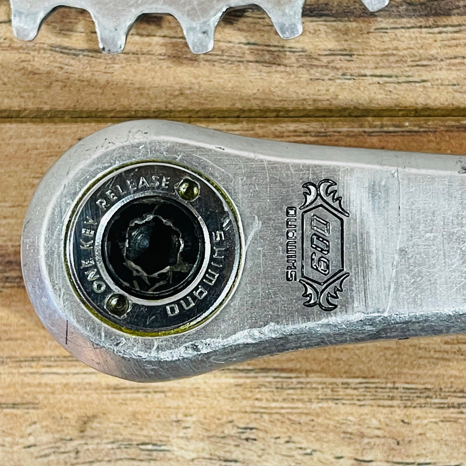 Vintage Shimano 600 Arabesque Crankset 170 40T One Key Crank Bolts