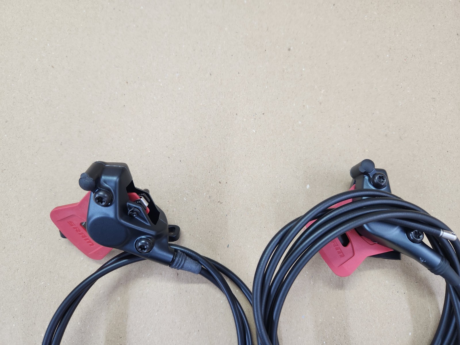 SRAM Force eTap AXS Flat-Mount Hydraulic Disc Brake Caliper Pair