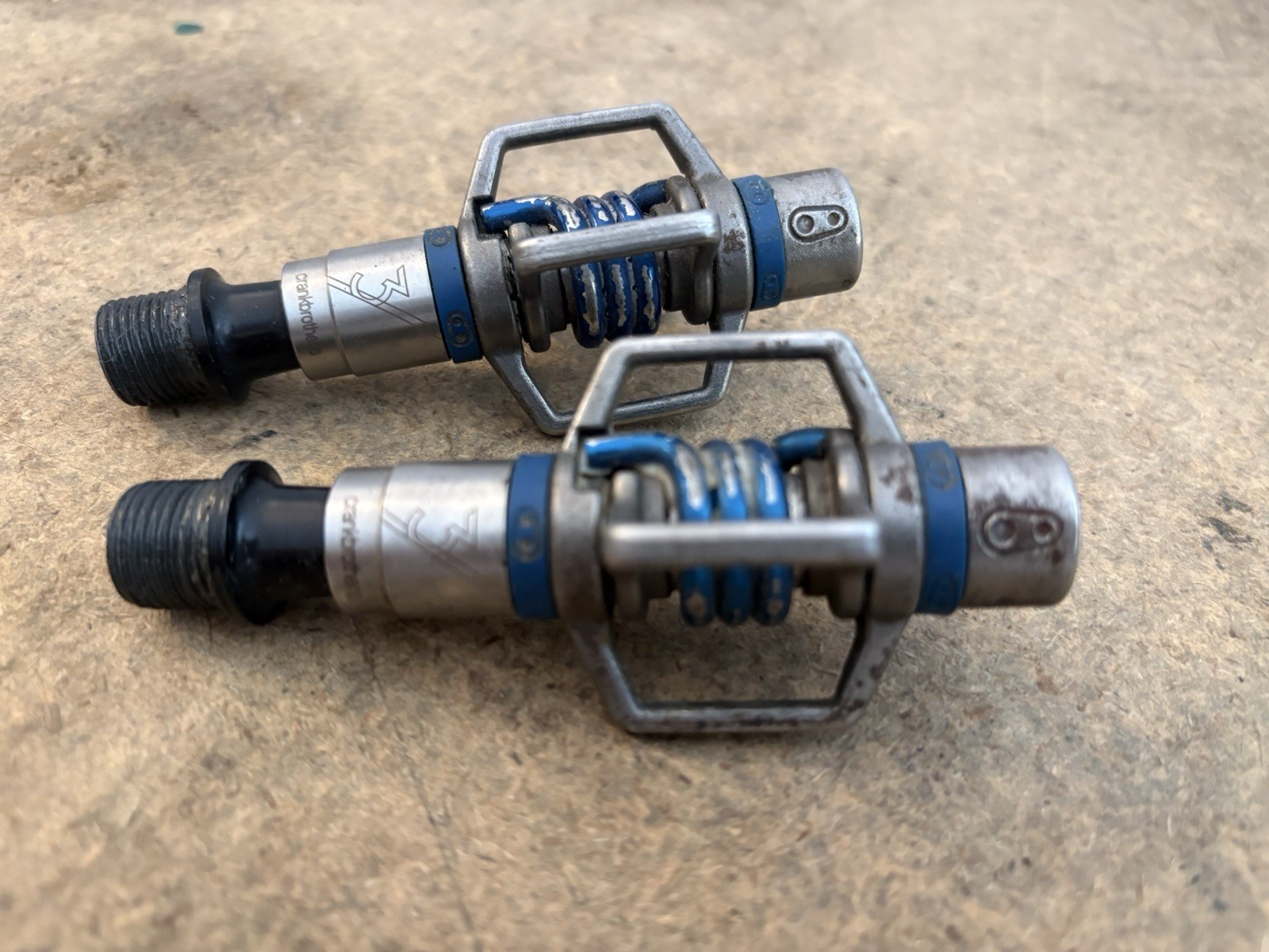 Crankbrothers Eggbeater 3 Mountain Bike Clip-In Bike Pedals – Blue