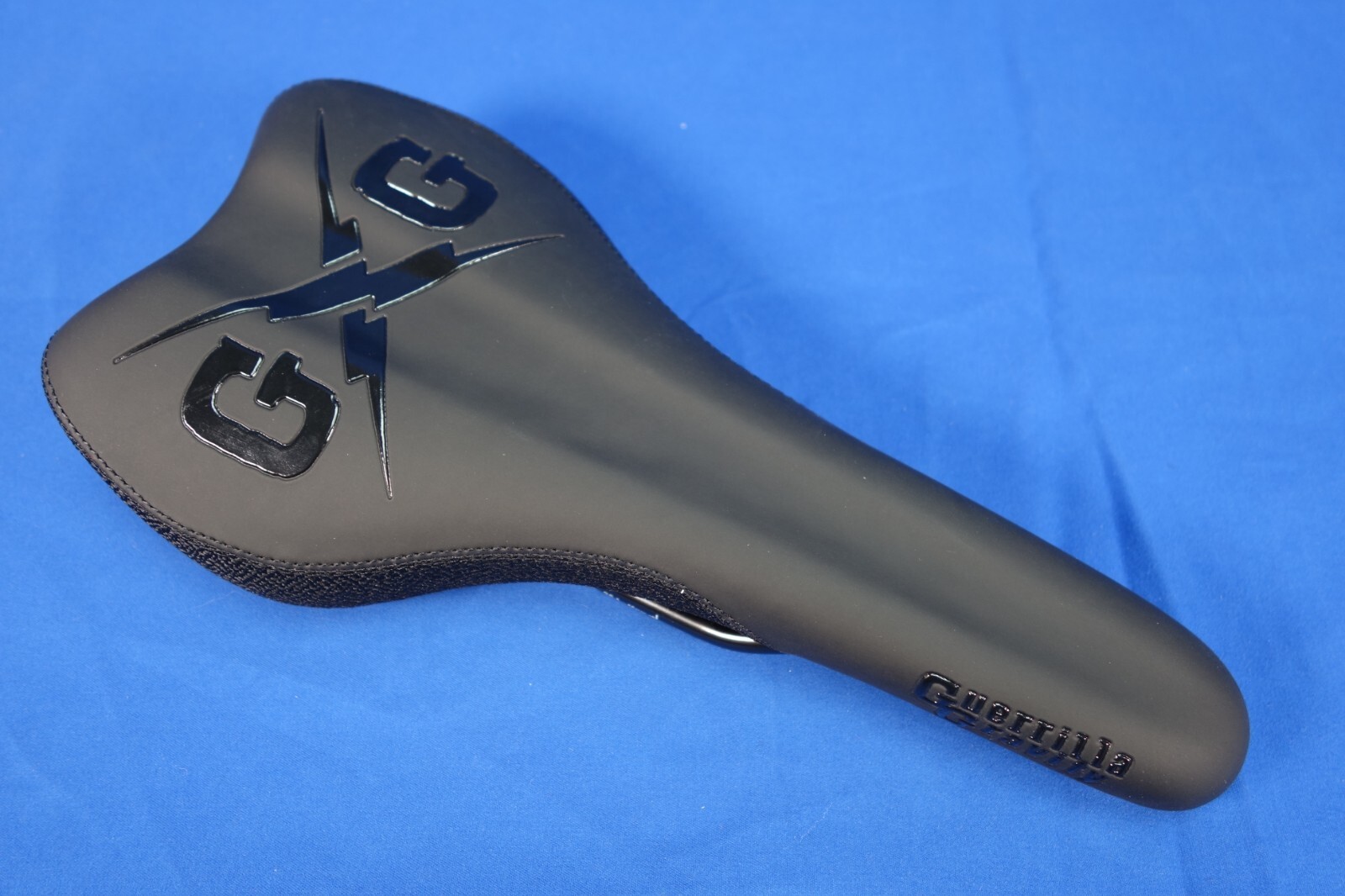 New SDG Radar Mountain Bike Saddle, Bicycle Seat – Black – Steel Rails