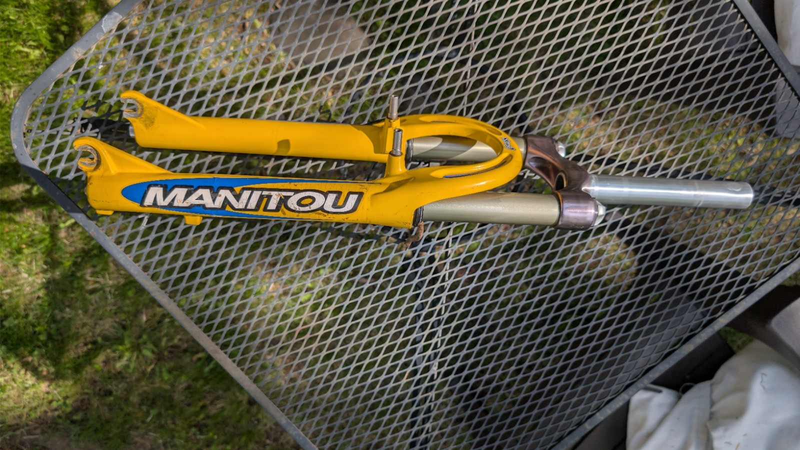 Manitou Mars 1 26” Suspension Fork 1 1/8″ x 6 3/4″ steerer