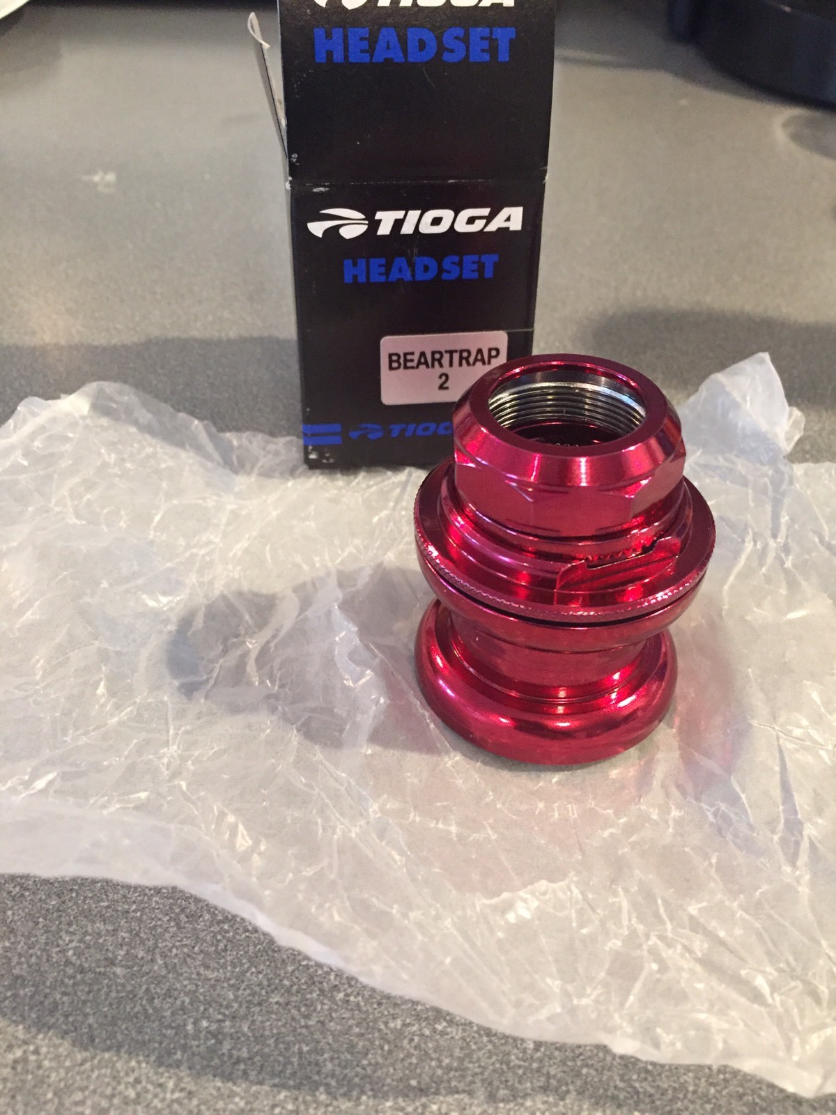 OLD SCHOOL BMX TIOGA BEARTRAP 2 HEADSET RED 1″ threaded NEW tange