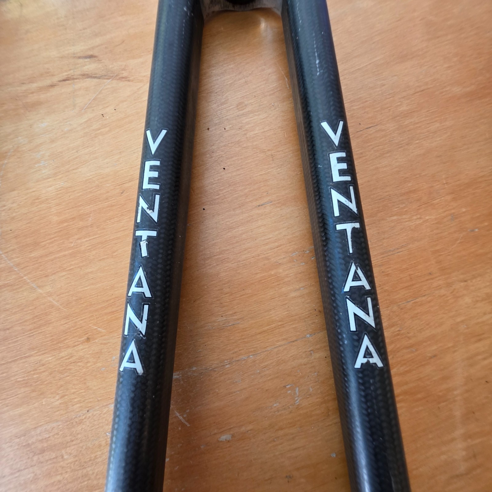 Vintage Ventana carbon rod fork 1″ threaded 145mm steerer 485g 700c