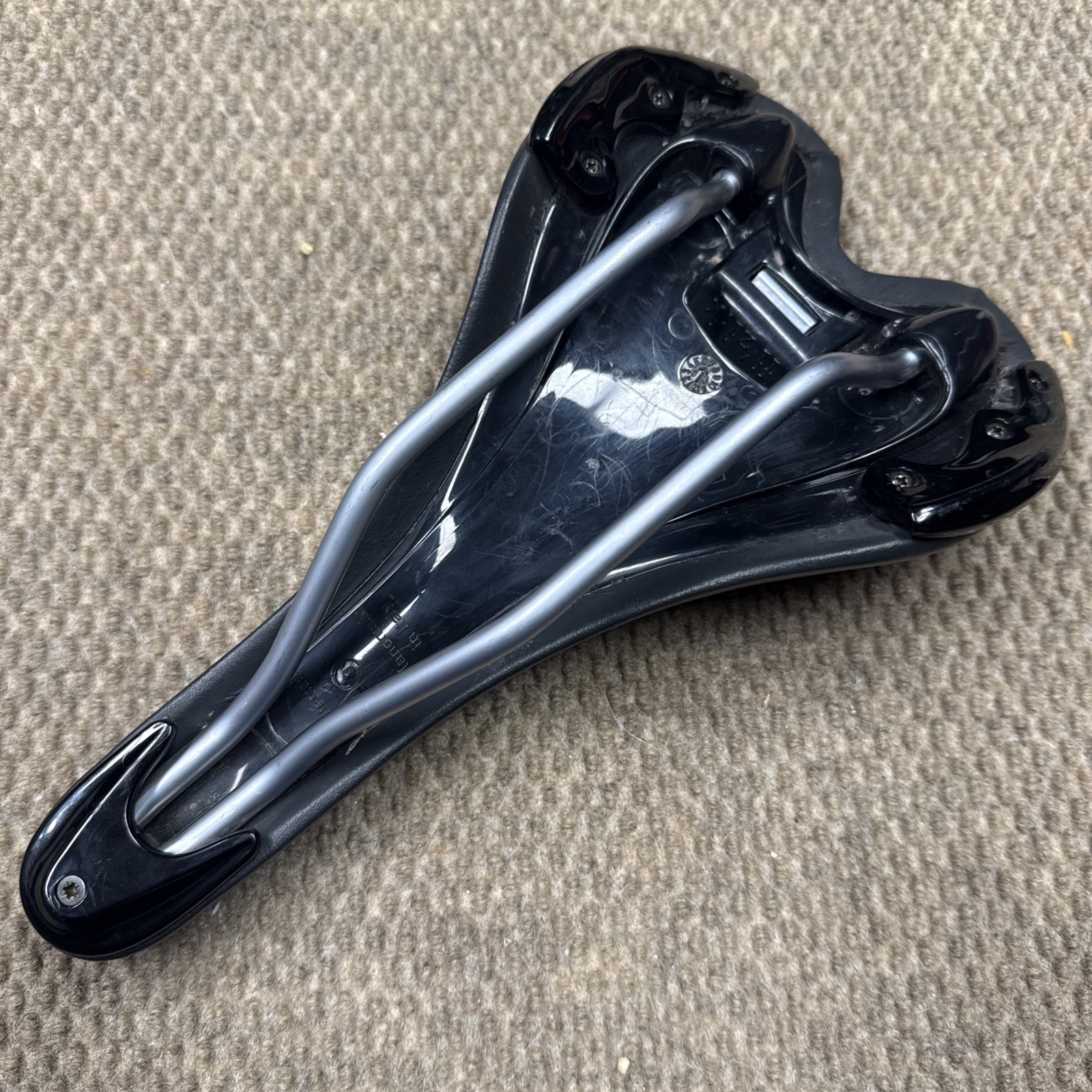 Aliante Sport Saddle FI’ZI:K MADE IN ITALY LEATHER 9.9OZ USED CONDITION