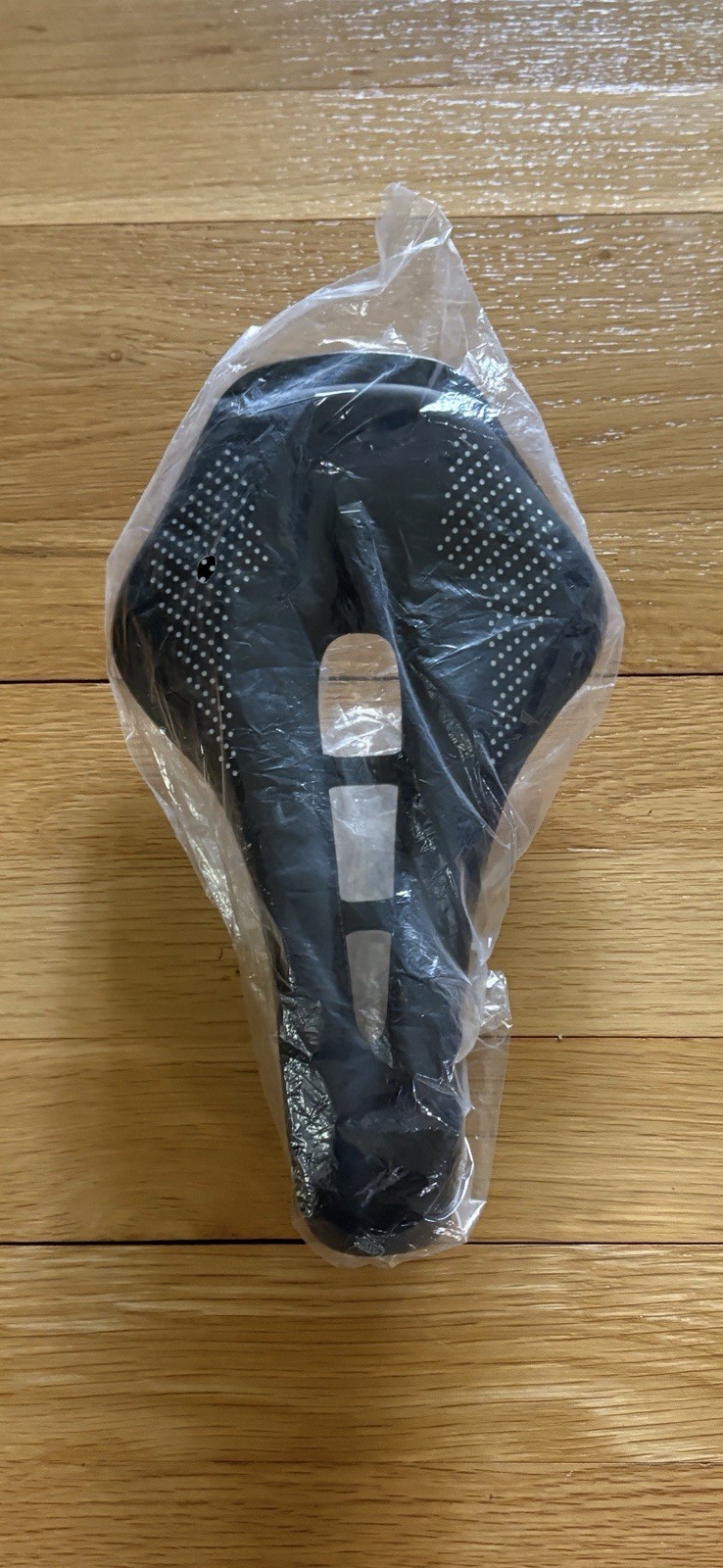 Universal Road Mountain Bike Synthetic Alloy Black Bicycle Saddle