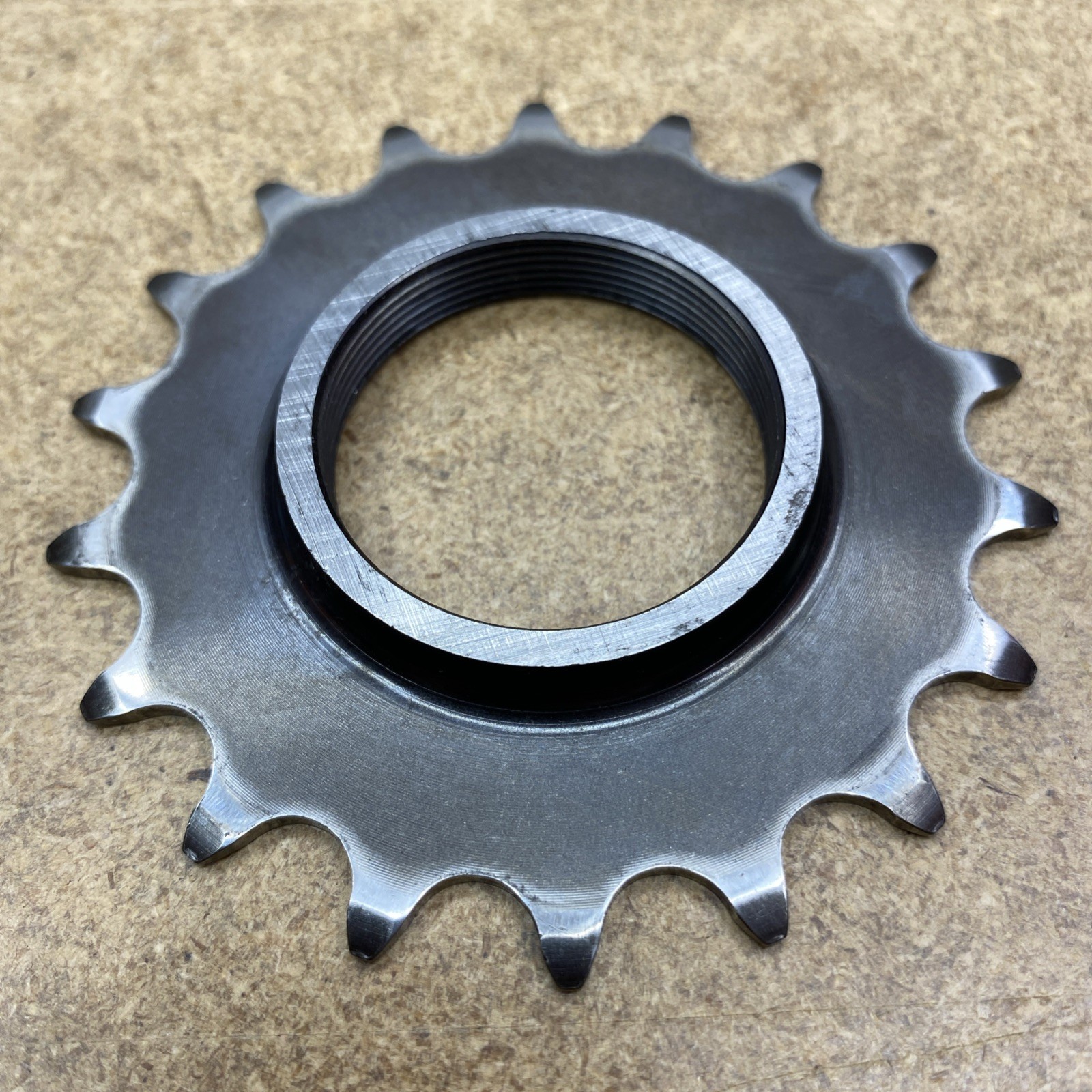 Vintage Suntour Madea Industries Ltd. Track Bike Cog 18t 3/32″ EA Sprocket Steel