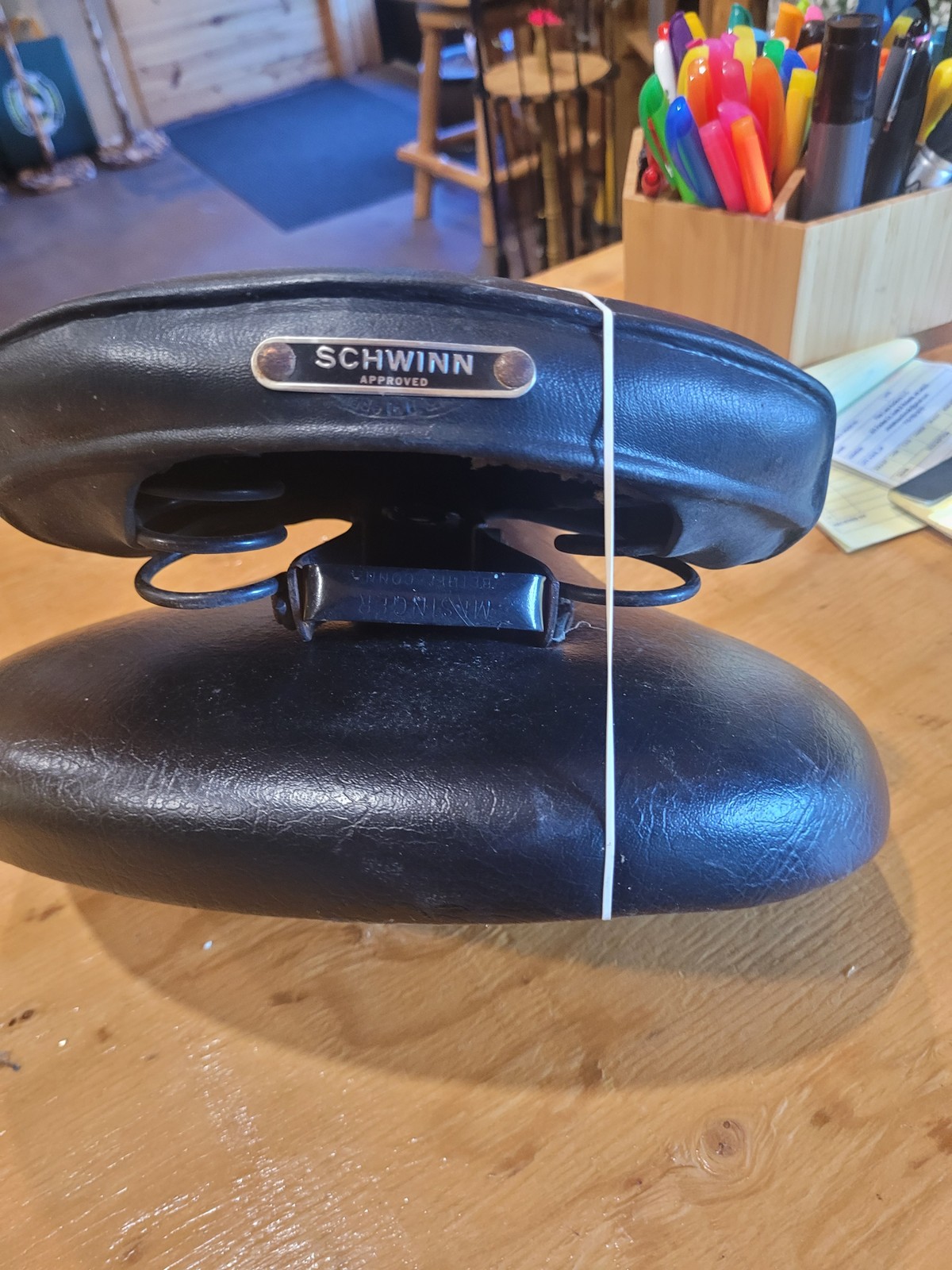 Vintage Schwinn Bicycle Seats & Pedals – Saddle Parts Lot