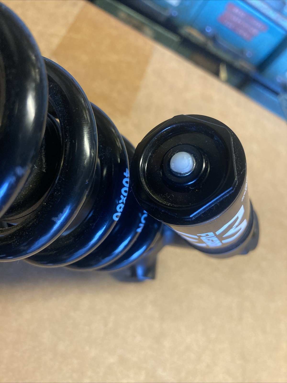 x fusion rear shock Vector Spring Mountain Bike