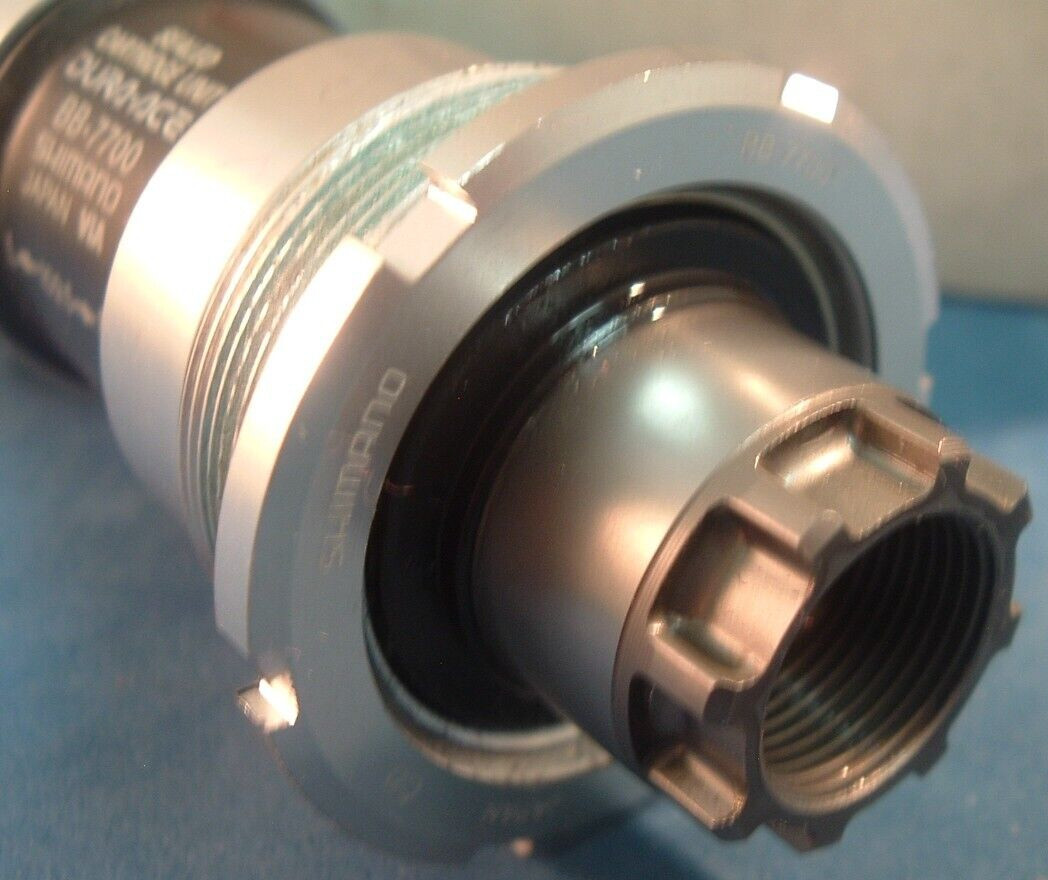 Shimano Dura Ace BB-7700 Sealed Cartridge NEW Bottom Bracket-70×109.5MM-’08 -NIB