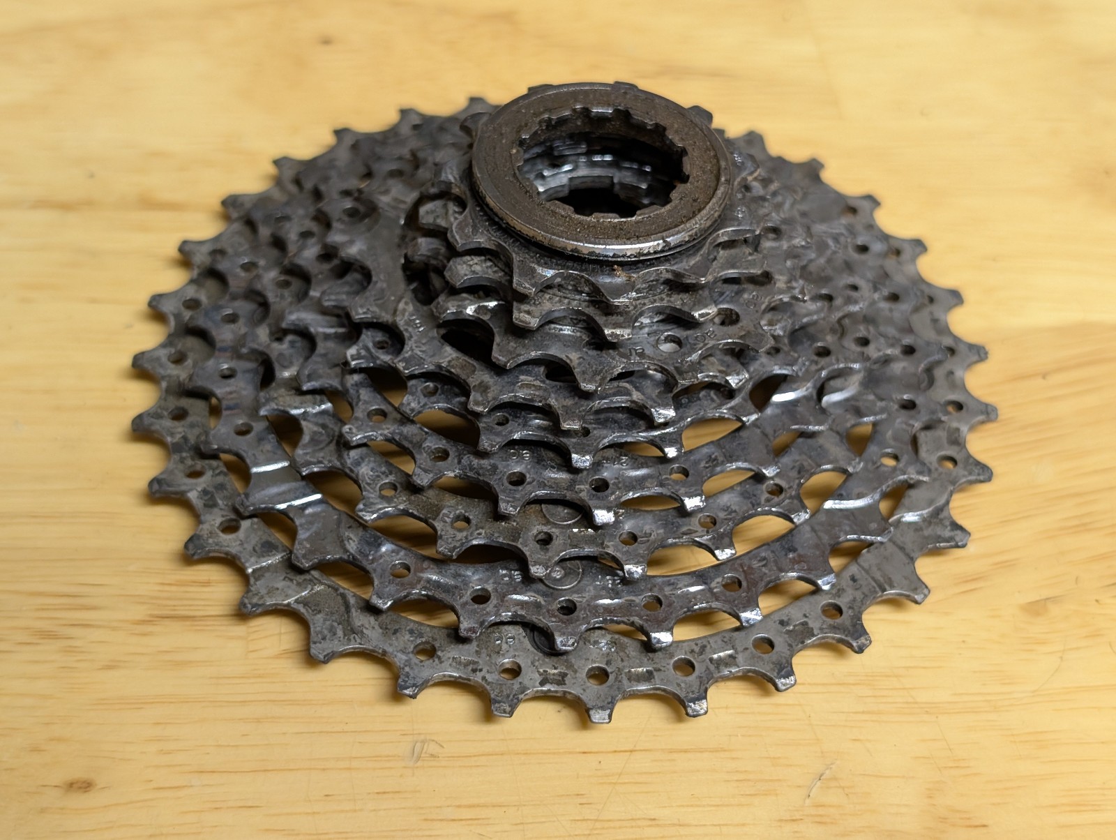 Shimano XT HG Hyperglide CS-M750 – 9 Speed Cassette 12-32T – Nice Used Condition
