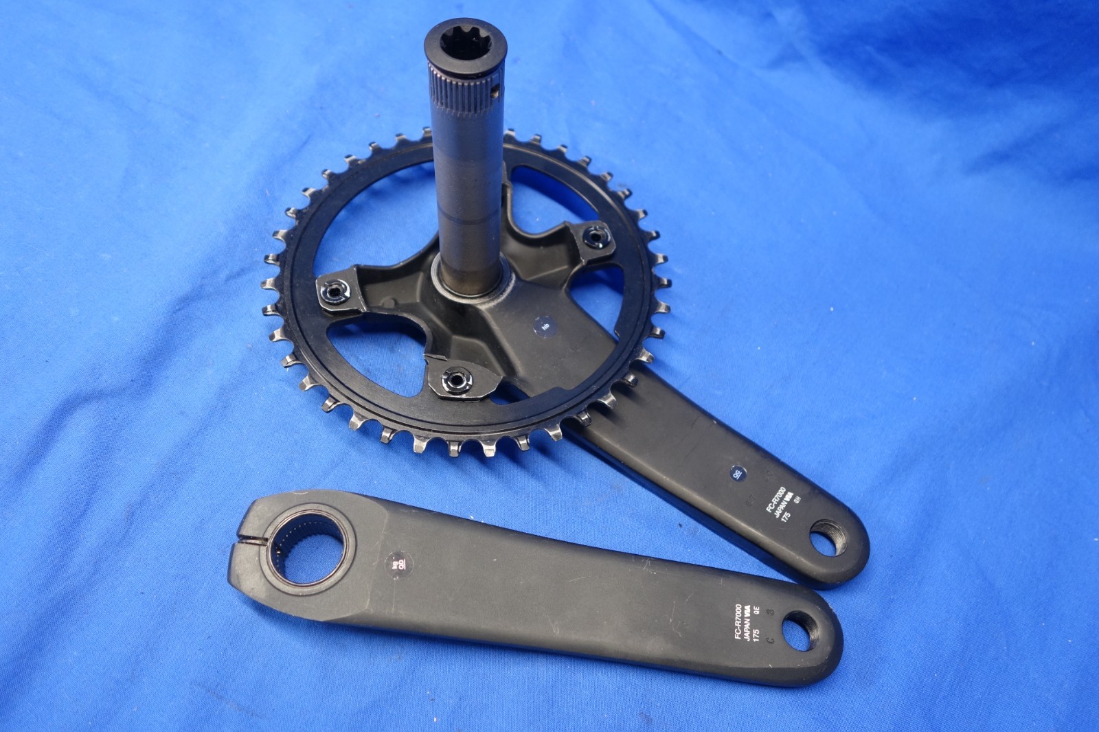 Shimano 105 FC-R7000 Road Crankset, Wolf Tooth 1 x 11, 40t, 175mm Length