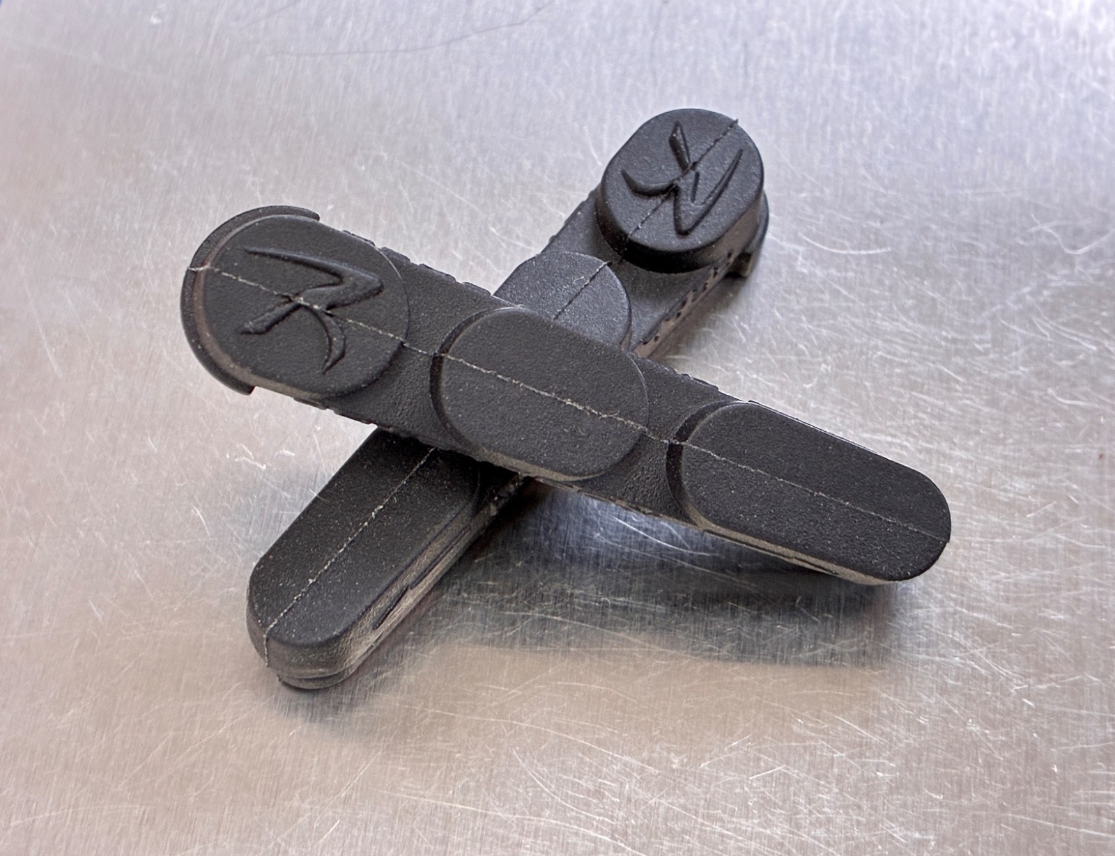 NOS REAL Brake Pad Inserts Black ‘Normal»• One pair • MTB • Shimano Compatible