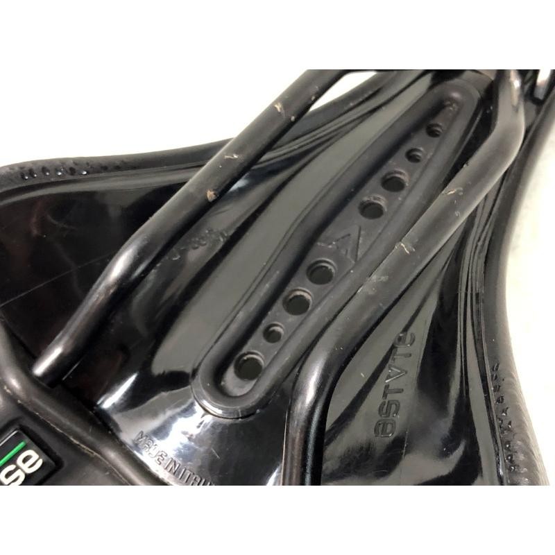 ASTUTE MISS LINE SADDLE Saddle