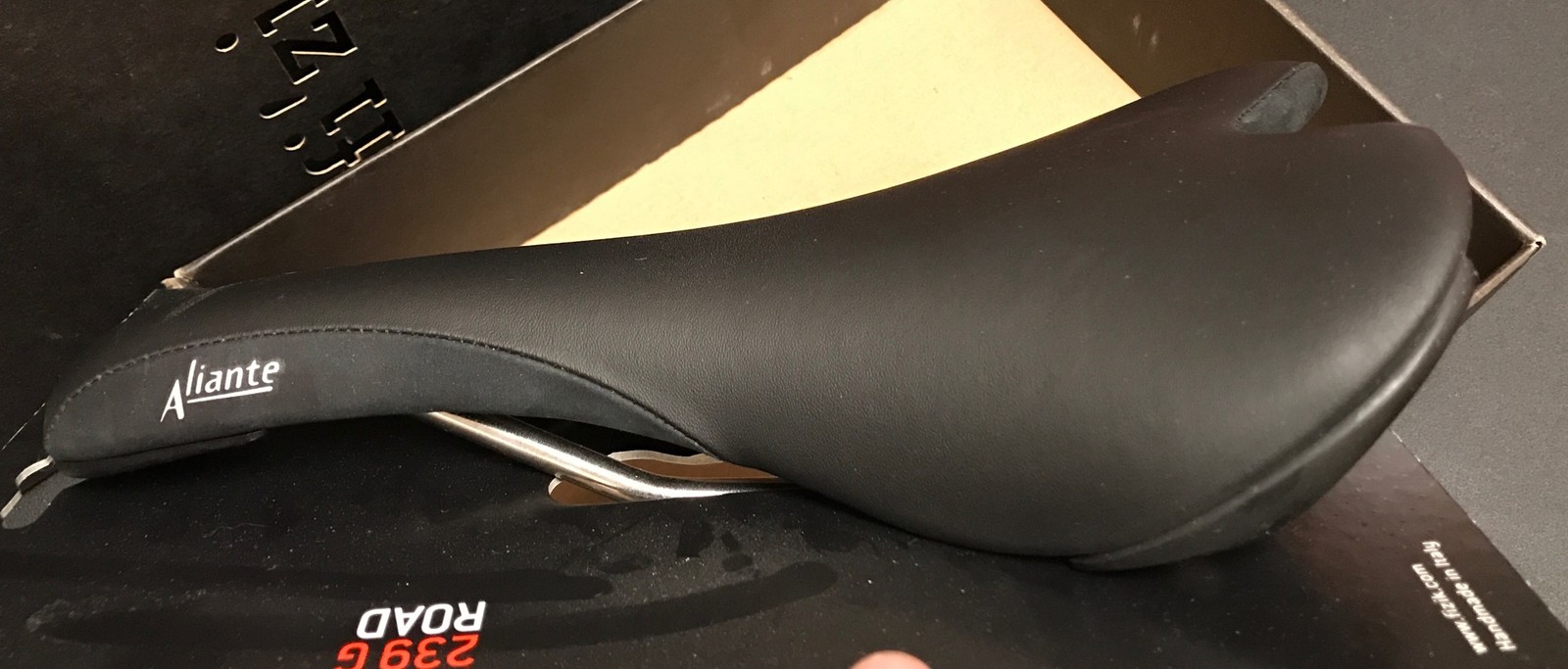 NEW Fizik Aliante Carbon K:ium Rail 239 G Road Black Saddle